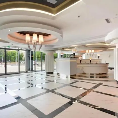 Hanza Tower 22 Pool & Daire *